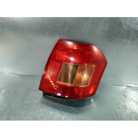 LAMPA TYLNA PRAWA TOYOTA COROLLA E12 2002 