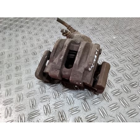 ZACISK HAMULCOWY LEWY PRZÓD BMW E90 2.0 D 2005 