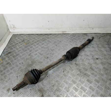 PÓŁOŚ PRAWA PRZÓD RENAULT TRAFIC ( 01-14 ) 1.9 DCI 2005 