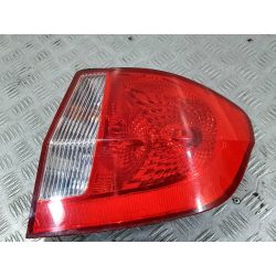 LAMPA TYLNA PRAWA HYUNDAI GETZ 1.11.1 12V200392402-1C5XX                                            