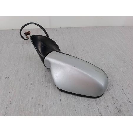 LUSTERKO PRAWE PEUGEOT 407 2.0 HDI 2004 