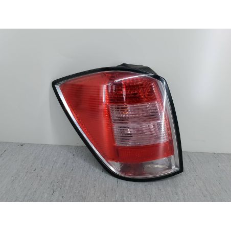LAMPA TYLNA LEWA OPEL ASTRA H 1.9 CDTI 2008 13223675 