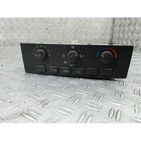 PANEL NAWIEWU VOLVO V40 1.8 16V 2001 612700 