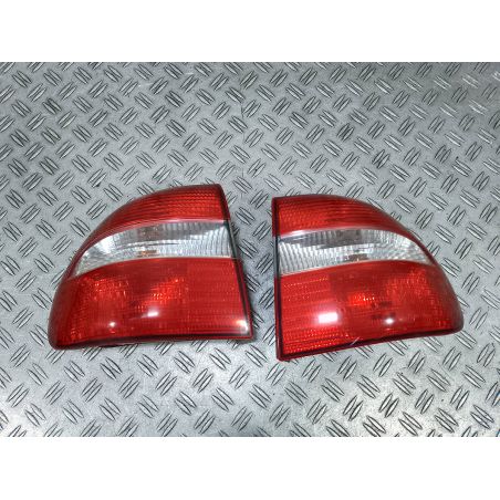 LAMPY TYŁ KOMPLET VOLVO V40 1.8 16V 2001 28562005 