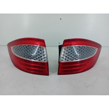 LAMPY TYŁ KOMPLET FORD MONDEO IV 1.8 TDCI 1.8 TDCI 2007 7S71-13405-B  7S71-13404-B 