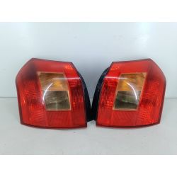 LAMPY TYŁ KOMPLET TOYOTA COROLLA IX E12 1.4 16V VVT-I 97KM1.4 VVT-I200202-51                                             