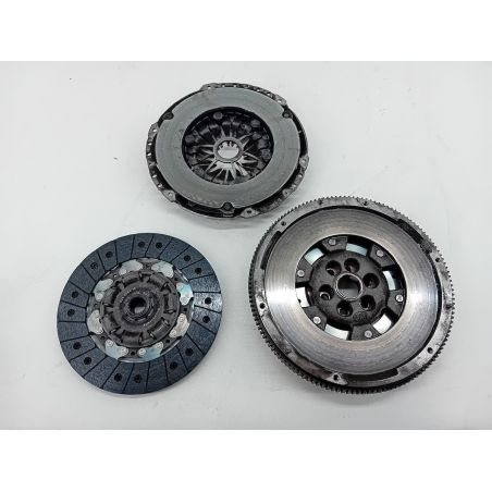 KOŁO DWUMASOWE KOMPLETNE SKODA OCTAVIA II 2.0 TDI 140KM 2.0 TDI 2005 324035510  124035410 