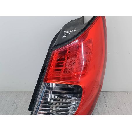 LAMPA TYLNA PRAWA RENAULT SCENIC II LIFT 1.6 16V 2007 8200474327-A   009467-02-50 