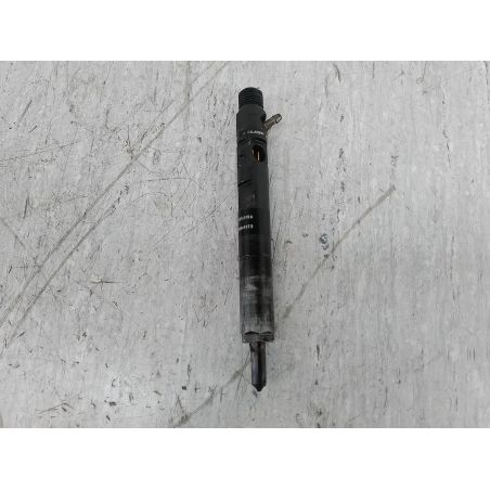 WTRYSKIWACZ RENAULT SCENIC II ( 03-09 ) 1.5 DCI 2006 8200365186  8200049873  EJBR01801A 