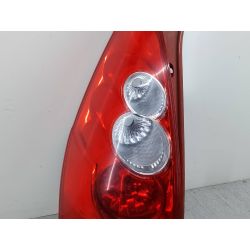 LAMPA TYLNA LEWA MAZDA 5 ( 05-10 ) 2.0 D2005C23551160   P4830L                                            