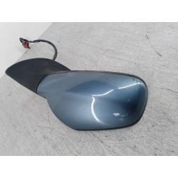 LUSTERKO PRAWE PEUGEOT 407 2.0 16V2007                                            