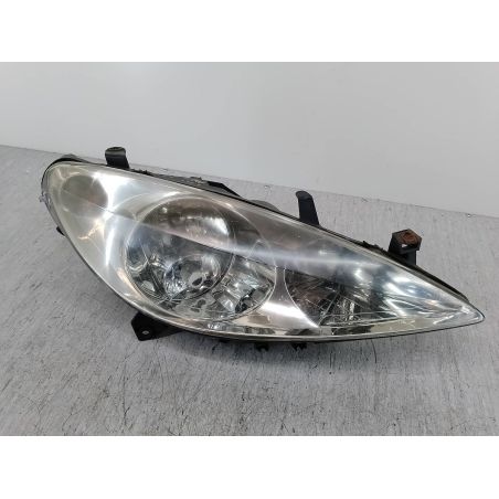 LAMPA PRZÓD PRAWA PEUGEOT 307 1.4 8V 2003 20-A165 