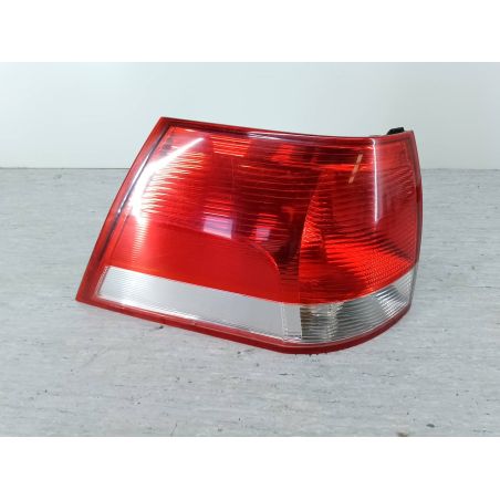 LAMPA TYLNA LEWA OPEL VECTRA C 2.2 DTL 2003 24469461 