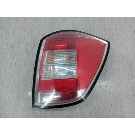 LAMPA TYLNA PRAWA OPEL ASTRA H 1.9 CDTI 100KM 1.9 CDTI 2007 13223674 