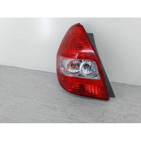 LAMPA TYLNA LEWA HONDA JAZZ II ( 02-08 ) 1.2 16V 2005 