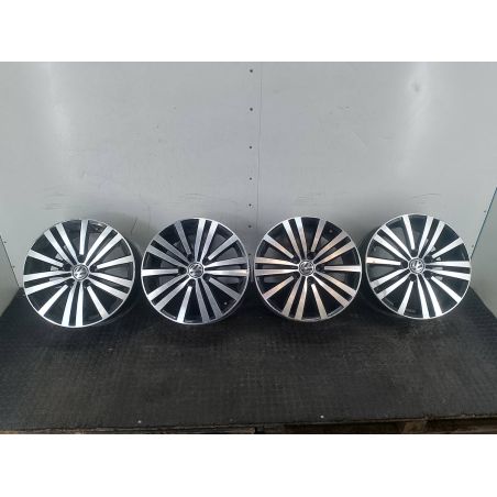 FELGI ALUMINIOWE KOMPLET 17 VW PASSAT B7 2.0 TDI 140KM 2.0 TDI 2010 3AA601025G 