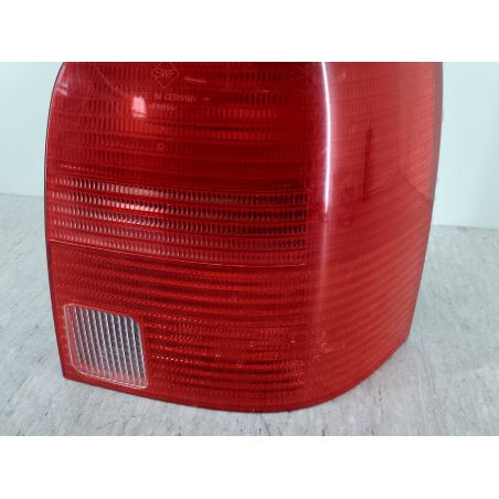 LAMPA TYLNA PRAWA VW PASSAT B5 1.9 TDI 1998 3B9945112F 