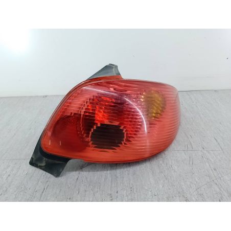 LAMPA TYLNA PRAWA PEUGEOT 206 1.4 16V 2005 