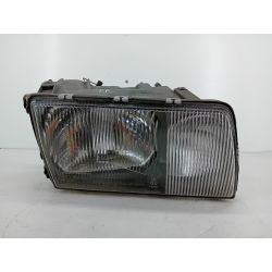 LAMPA PRZÓD PRAWA MERCEDES-BENZ W126 (79-91) 3.0 D 109KM3.0 D19841305235049                                            