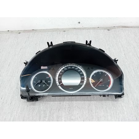 LICZNIK MERCEDES-BENZ KLASA C W204 2.2 CDI 204KM 2.2 CDI 2010 A2049002005 