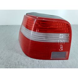 LAMPA TYLNA LEWA VW GOLF IV 1.6 16V 105KM1.6 16V2002                                            