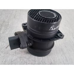 PRZEPŁYWOMIERZ POWIETRZA VW PASSAT B6 2.0 TDI2007074906461B       0281002461                                            