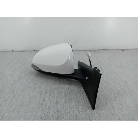LUSTERKO PRAWE TOYOTA YARIS III 1.0 VVT-I 69KM 1.0 VVT-I 2012 6402-200 