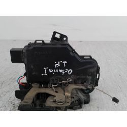 ZAMEK DRZWI LEWY PRZÓD SKODA OCTAVIA I 1.4 16V2003                                            