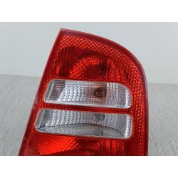 LAMPA TYLNA PRAWA SKODA OCTAVIA I 1.4 16V20031U6945096  1U6945112                                            