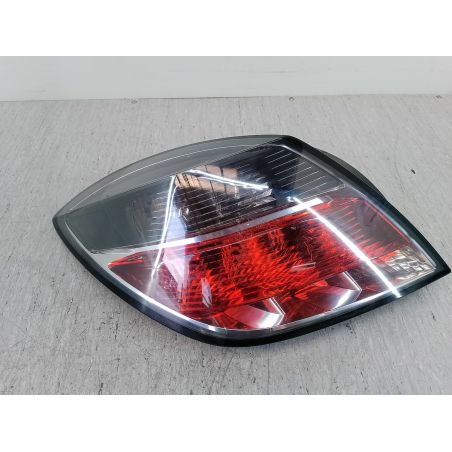 LAMPA TYLNA PRAWA OPEL ASTRA H 1.6 16V 2005 342691834   008748-014204   24451832  008478-01 