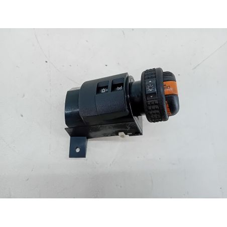 WŁĄCZNIK ŚWIATEŁ CHEVROLET BERETTA (87-96) 2.2 95KM 2.2 1991 10067998 