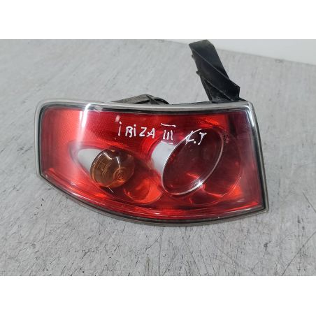 LAMPA TYLNA LEWA SEAT IBIZA III 1.4 16V 2002 45.404 