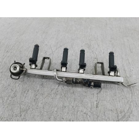 LISTWA WTRYSKOWA VW PASSAT B5 FL 1.6 B 2003 06B133551Q 