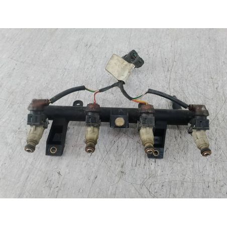 LISTWA WTRYSKOWA PEUGEOT 206 1.1  2001 9625194080C 