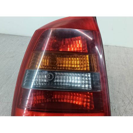 LAMPA TYLNA LEWA OPEL ASTRA G BERTON 2.2 B 2001 13564801 