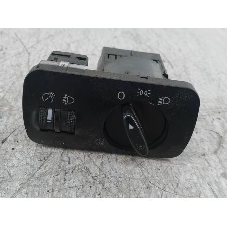 WŁĄCZNIK ŚWIATEŁ AUDI A3 ( 8L1 ) 1.9 TDI 1991 8L1941531E 