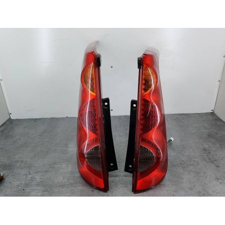 LAMPY TYŁ KOMPLET NISSAN NOTE I 1.4 88KM 1.4 16V 2006 220-16752 