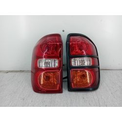 LAMPY TYŁ KOMPLET TOYOTA RAV4 II ( 00-06 ) 2.0 D4D 116KM2.0 D-4D2004TOYOTA                                            