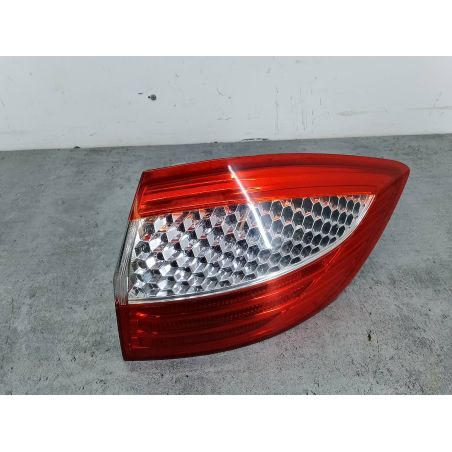 LAMPA TYLNA PRAWA FORD MONDEO MK4 2.0 TDCI 2.0 TDCI 2007 7S71-13404-B 