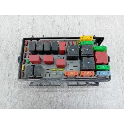 SKRZYNKA BEZPIECZNIKÓW FIAT GRANDE PUNTO 1.41.4 8V200651737884BZ                                            