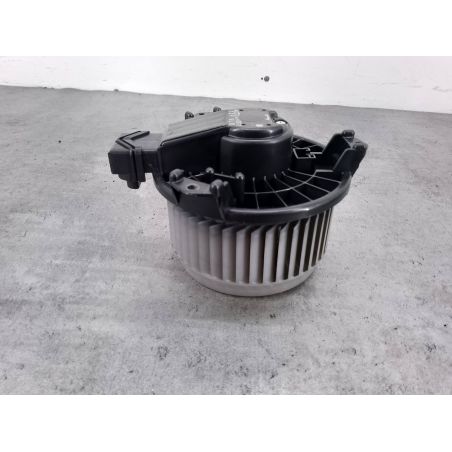 WENTYLATOR NAWIEWU, DMUCHAWA TOYOTA YARIS II 1.0 VVT-I 69KM 1.0 VVT-I 2009 AV272700-0311 