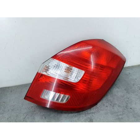 LAMPA TYLNA PRAWA SKODA FABIA II 1.4 TDI 80KM 1.4 TDI 2009 5J6945096  5J6945112  5J6945096A 