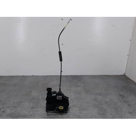 ZAMEK DRZWI PRAWY TYŁ OPEL CORSA D 1.2 16V 80KM 1.2 16V 2009 13258267 