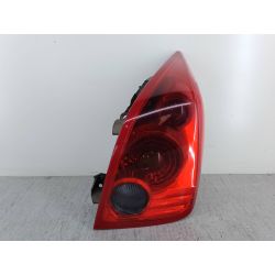 LAMPA TYLNA PRAWA NISSAN PRIMERA P12 ( 03-07 ) 2.2 DCI2.2 DCI2003LAMPA TYLNA PRAWA                                            