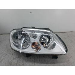 LAMPA PRZÓD PRAWA VW TOURAN I 1.9 TDI 105KM1.9 TDI20051T0941006M  0301205204                                            