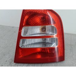 LAMPA TYLNA PRAWA SKODA OCTAVIA I FL 1.6 MPI 102KM1.6 MPI20061U6945096 1U6945112                                            