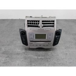 RADIO TOYOTA YARIS II 1.0 VVT-I 69KM1.0 VVT-I200586120-52480                                            