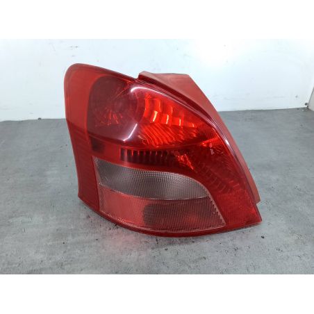LAMPA TYLNA LEWA TOYOTA YARIS II 1.0 VVT-I 69KM 1.0 VVT-I 2005 52-143  