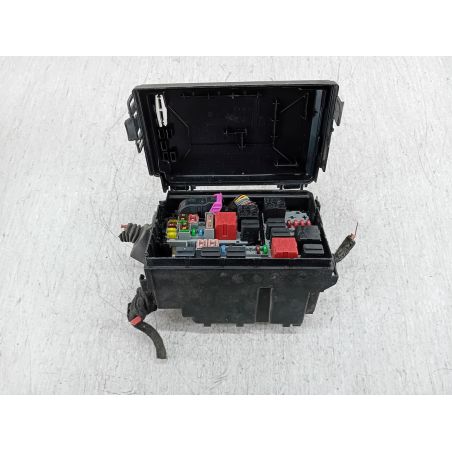 SKRZYNKA BEZPIECZNIKÓW OPEL CORSA D 1.4 16V 90KM 1.4 16V 2008 13246915 