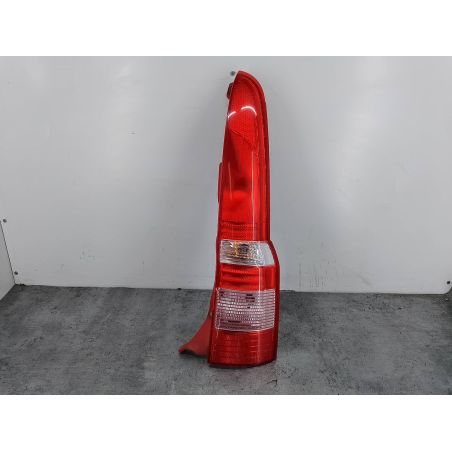 LAMPA TYLNA PRAWA FIAT PANDA II 1.2 1.2 8V 2003 51705458 280202 
